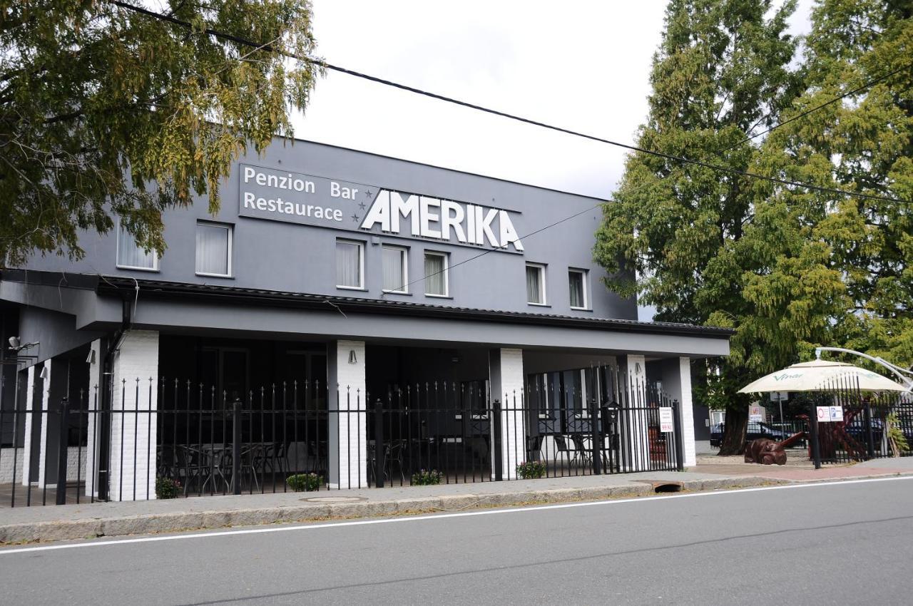 Restaurace A Hotel Amerika Havířov エクステリア 写真